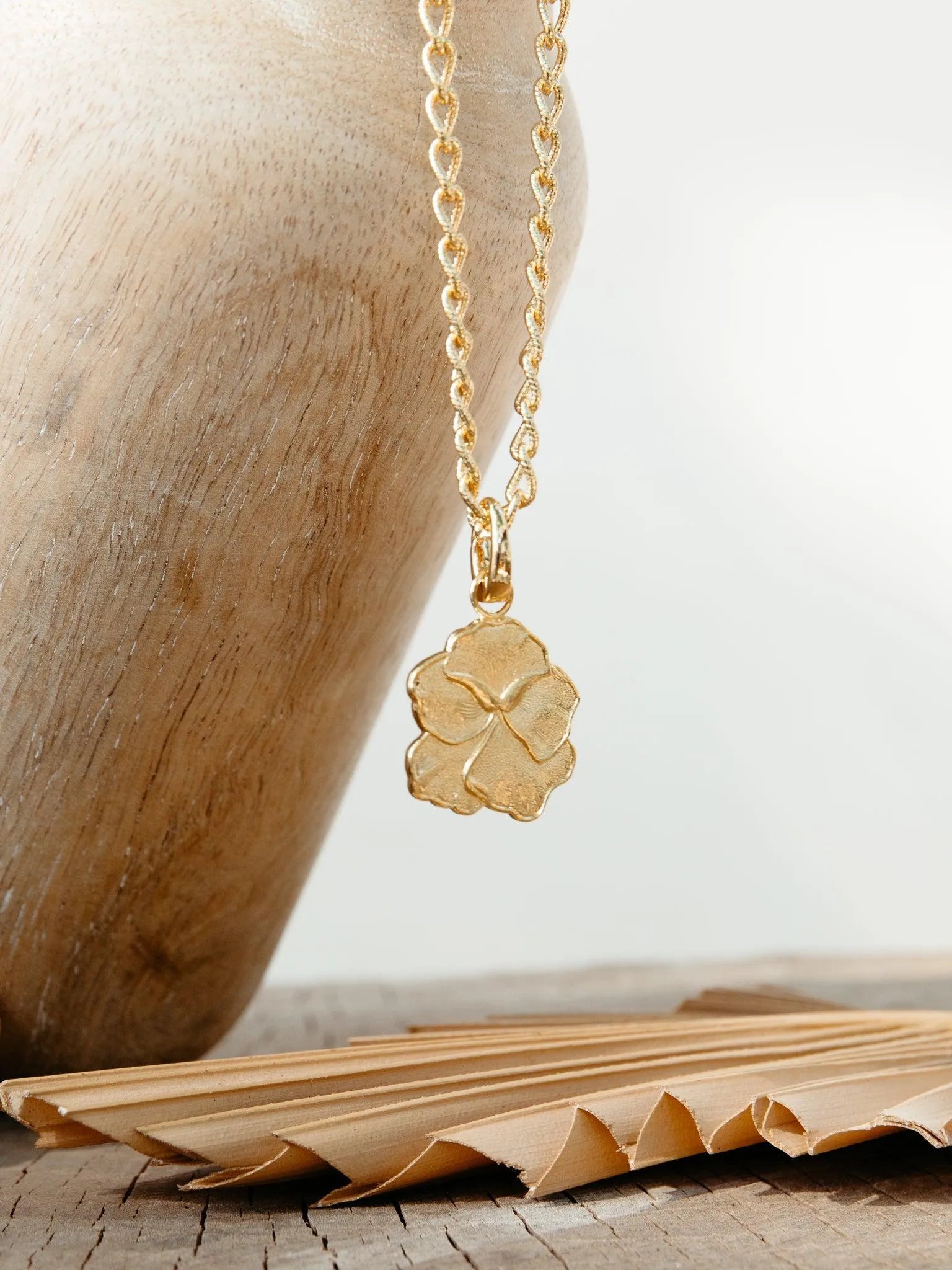 PENDENTIFS CO-Colliers / Necklaces-Les Petites Pampilles