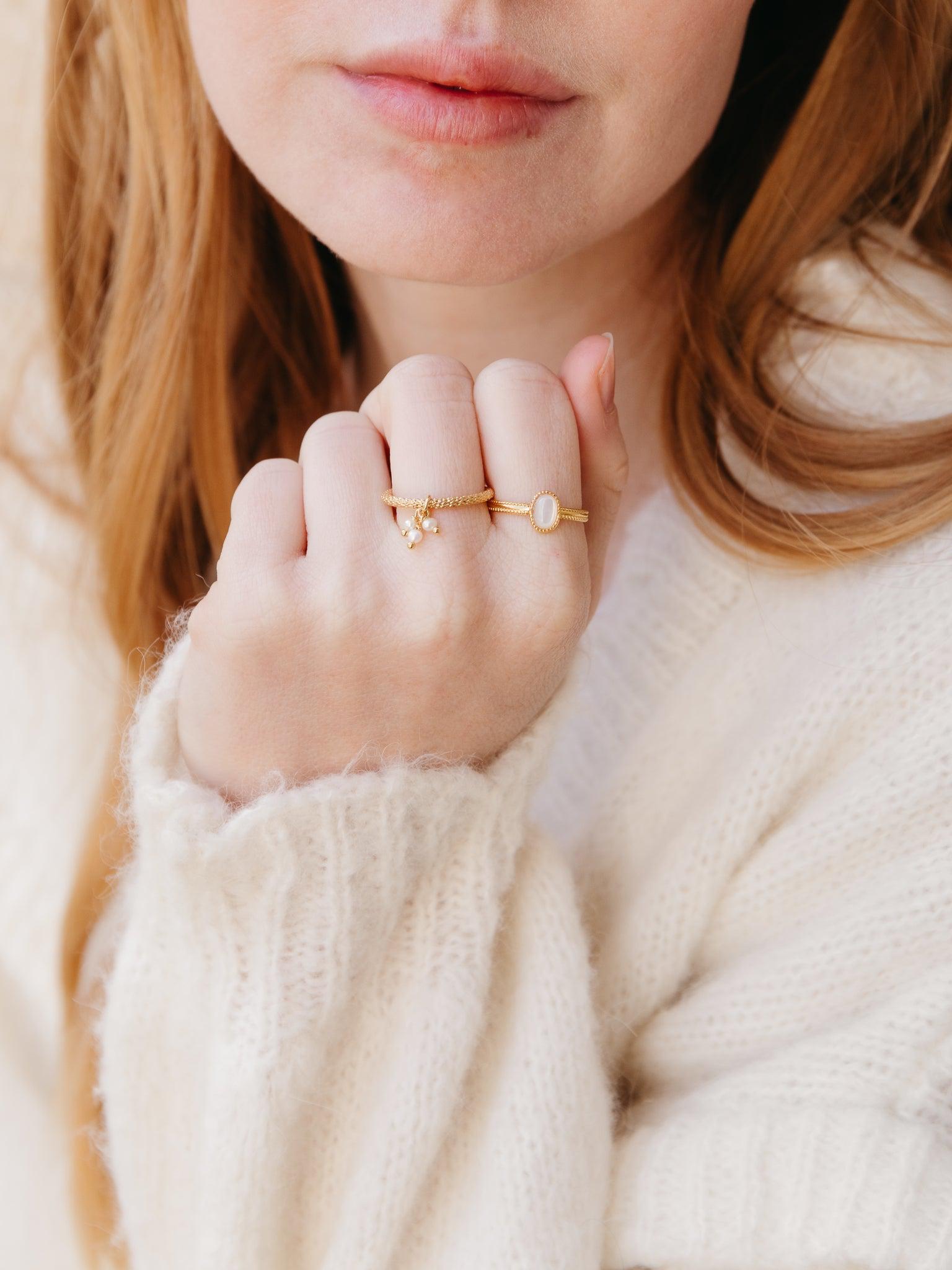 PERRINE BA Bague Blanche Les Petites Pampilles Paris