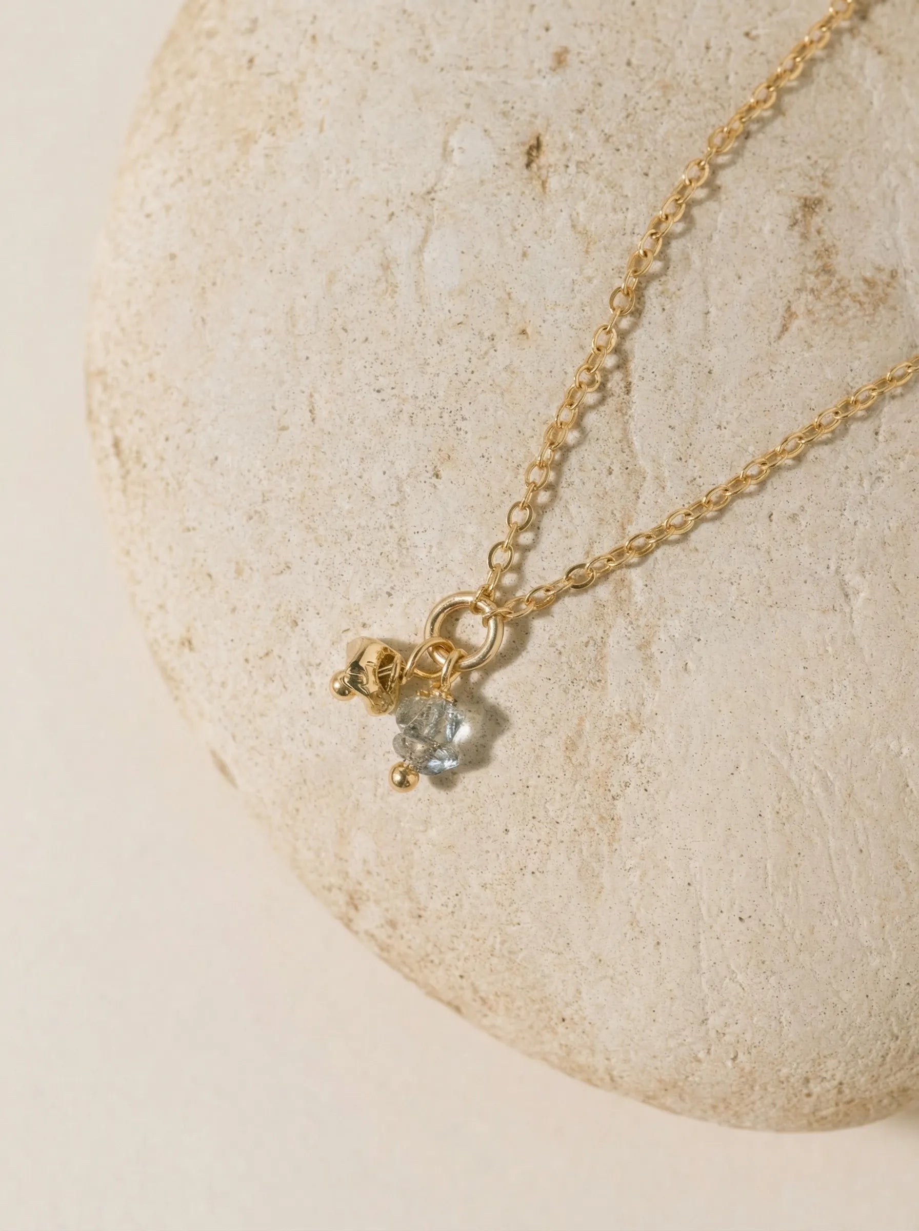 PUCEA CO GRIS-Colliers / Necklaces-Les Petites Pampilles